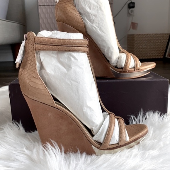 Brian Atwood Pinkston Open Toe Platform Wedge Heels Suede Sandals Tan Brown 7 37 - Picture 9 of 17